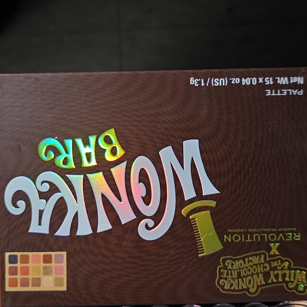 Revolution Wonka Bar Eyeshadow Palette - Multicolor
